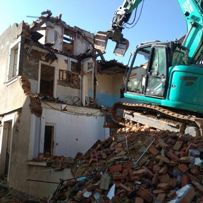 Quand d&eacute;molir une structure ? Montb&eacute;liard